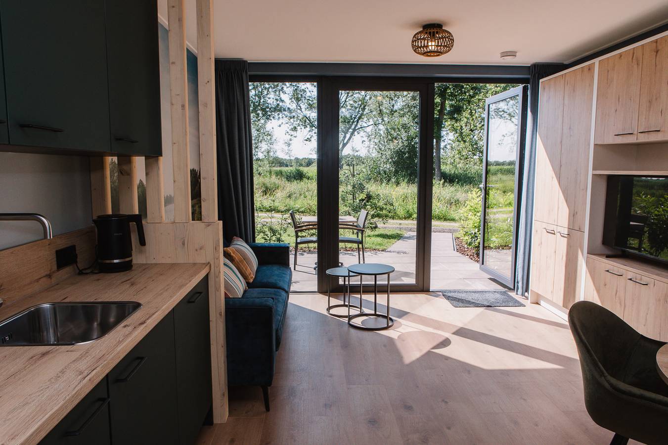 Ganze Wohnung, Charmantes 2P-Apartment auf einem Minicampingplatz im Nationalpark Weerribben-Wieden in Ossenzijl, Nationalpark Weerribben-Wieden