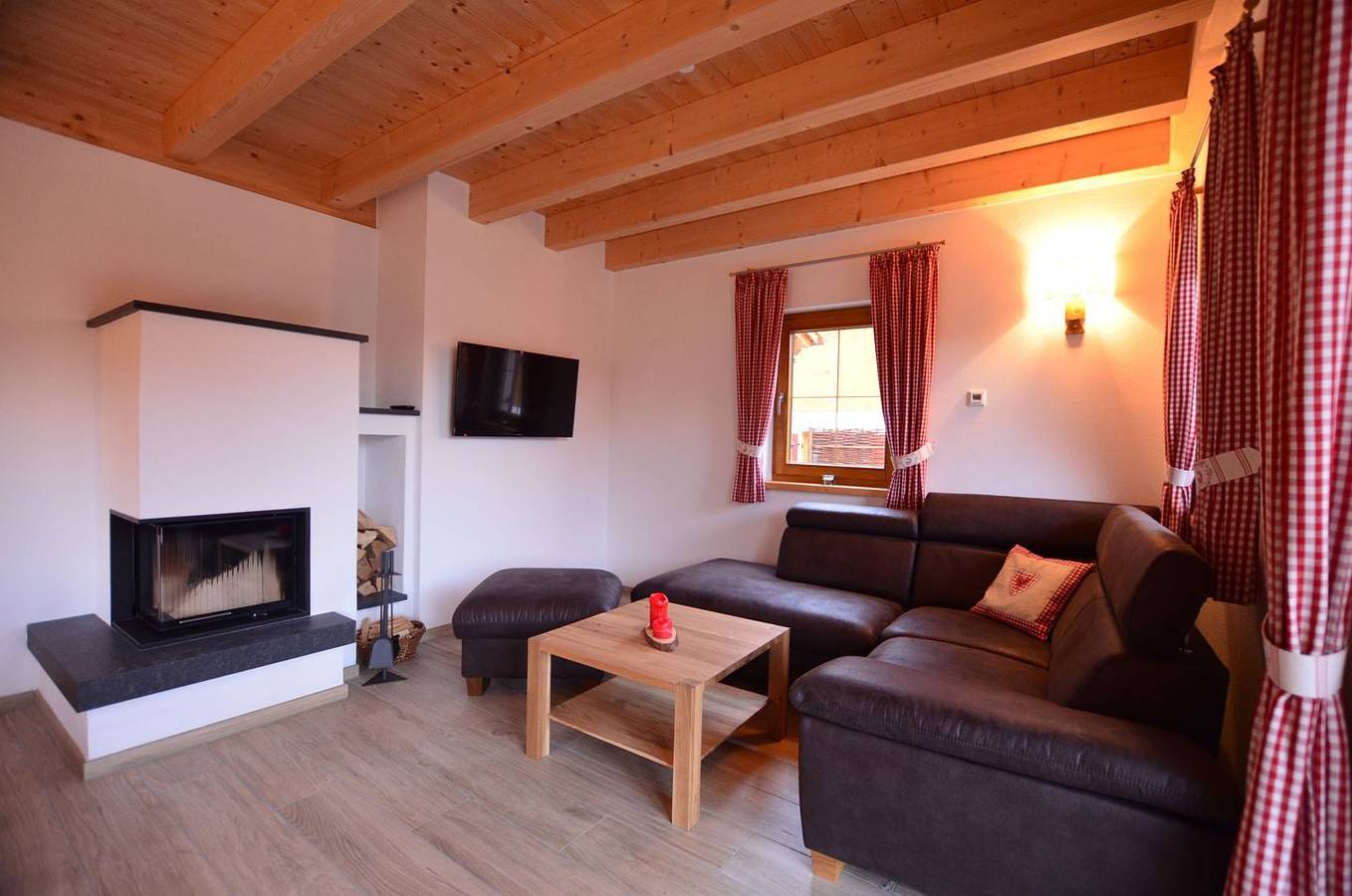 Ferienhaus La Casita: Modernes Haus mit Sauna, Kamin und Seeblick in Lechbruck in Lechbruck am See, Bayerisch Schwaben