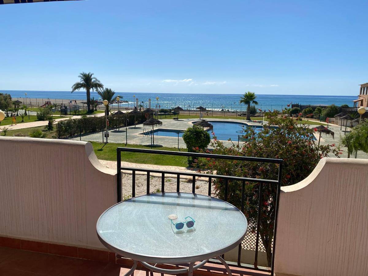 Apartamento entero, One-Bedroom Apartment in Playas de Vera, Vera