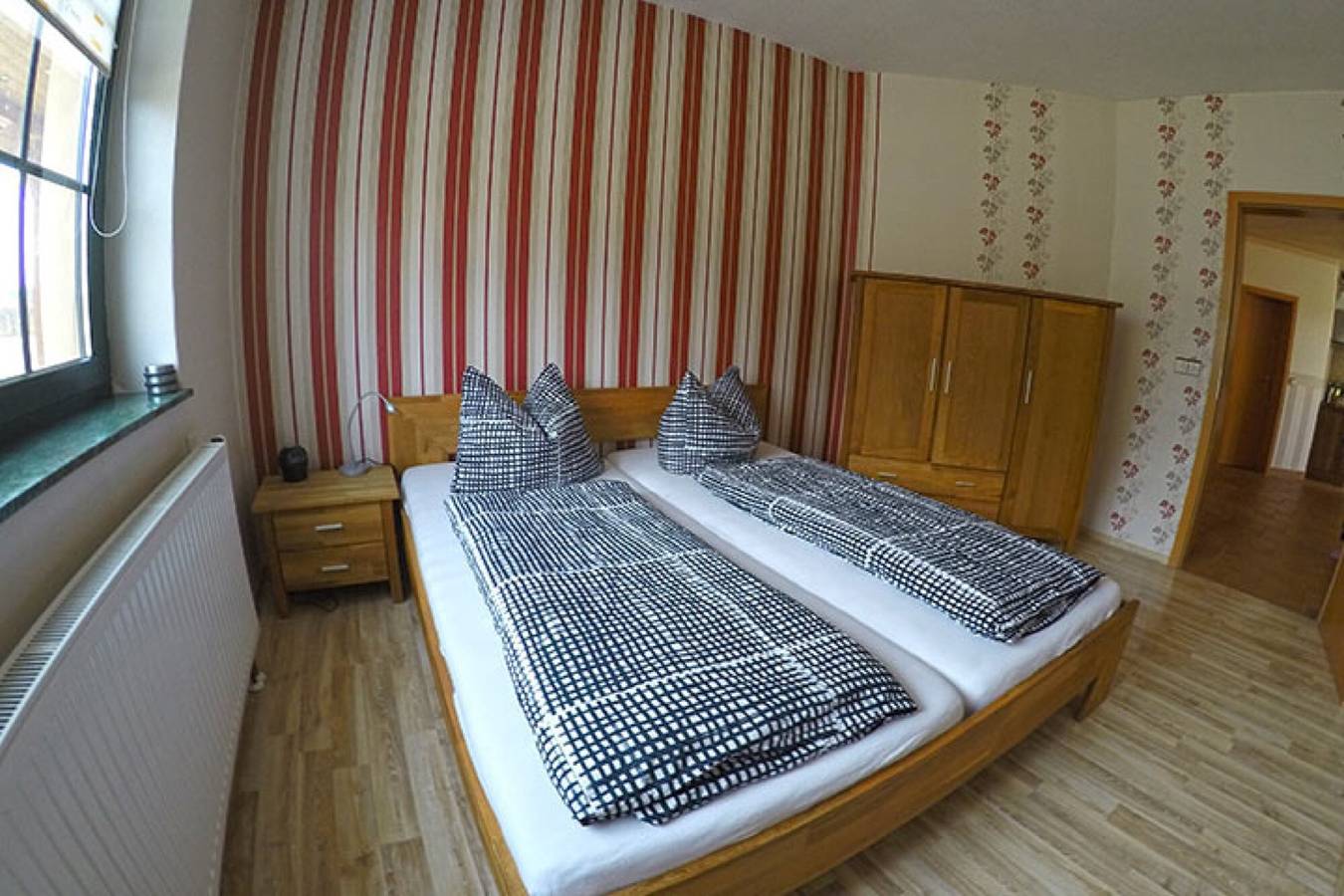 Ganze Wohnung, Ferienwohnung 'Ferienbauernhof - Ferienwohnung 5' mit Privatterrasse, Gemeinschaftsgarten und Wlan in Grünow, Mecklenburg-Strelitz