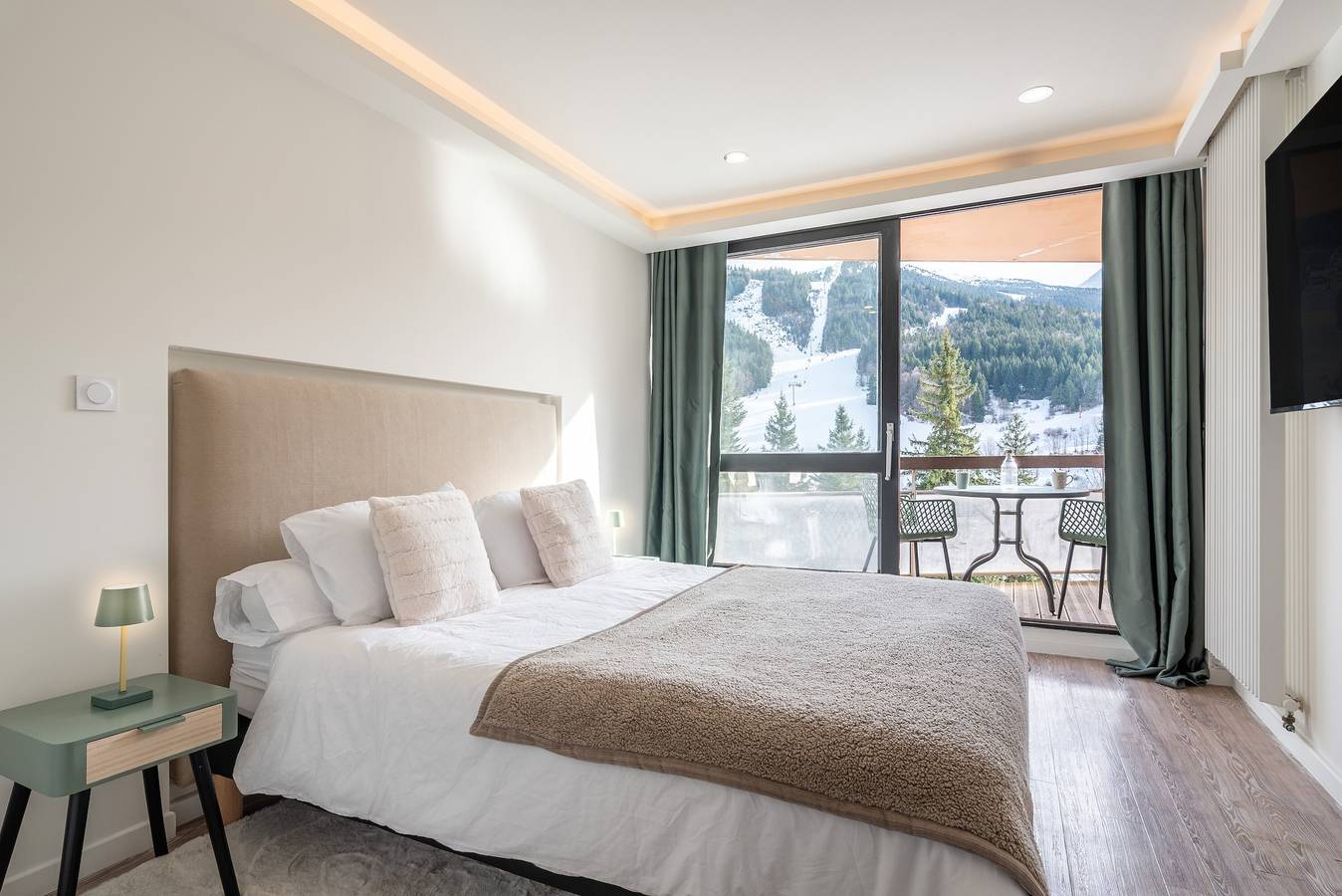 Studio entier, Appartement 'Kj Homes' avec vue sur la montagne, balcon et Wi-Fi in Villard-de-Lans, Parc naturel régional du Vercors