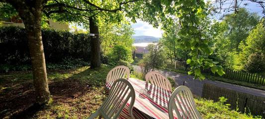 Gîte pour 5 personnes, avec vue ainsi que jardin et vue sur le lac, animaux acceptés à Beaumont-du-Lac