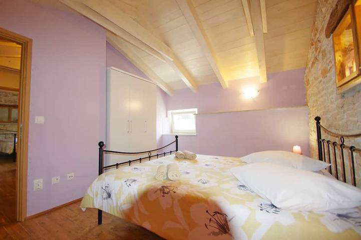 Elegantes Ferienhaus im Dorf Kavran in Marčana, Südküste Istrien