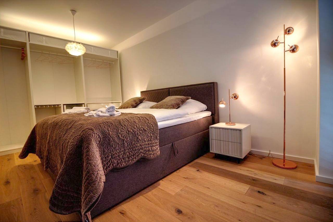 Ganze Wohnung, Plenus Riverloft in Bremen - West, Bremen