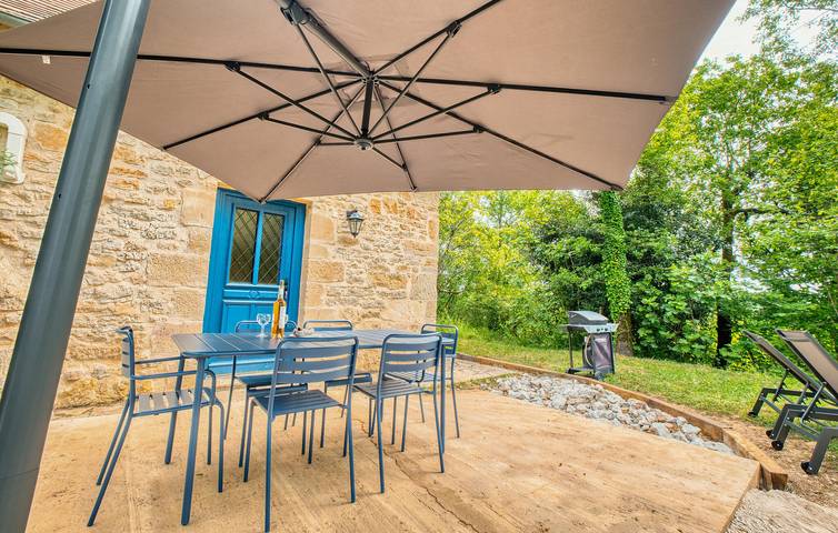 Appartement confortable avec Wifi et parking, à 1,5 km de La Chapelle-Saint-Jean in Saint-Rabier, Périgord Noir