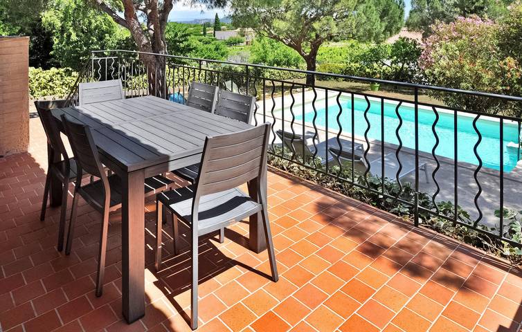 Ferienhaus für 6 Personen, mit Terrasse und Pool in Gard - 4