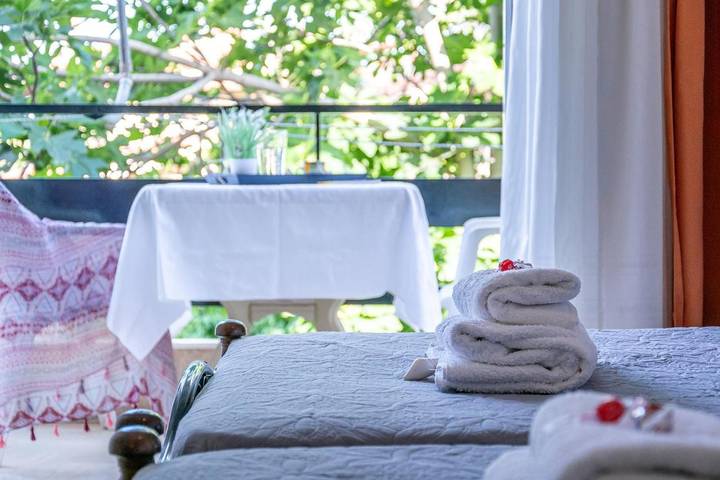 Gîte pour 2 personnes, avec balcon dans Selianitika - 3