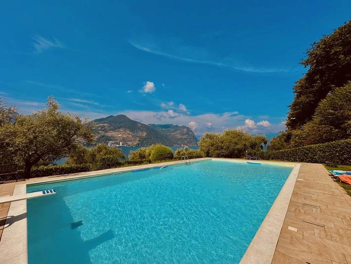 Ferienwohnung für 6 Personen, mit Terrasse und Ausblick sowie Garten und Pool, mit Haustier - 1
