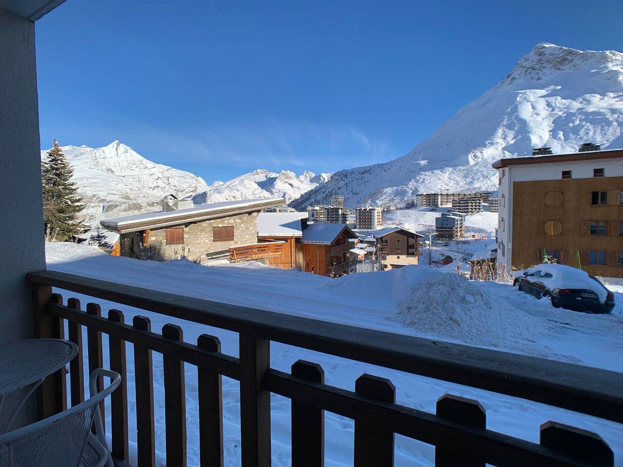Entire studio, Studio Cabin in Tignes Le Lac with Balcony and Ski Locker in Tignes, Vanoise National Park