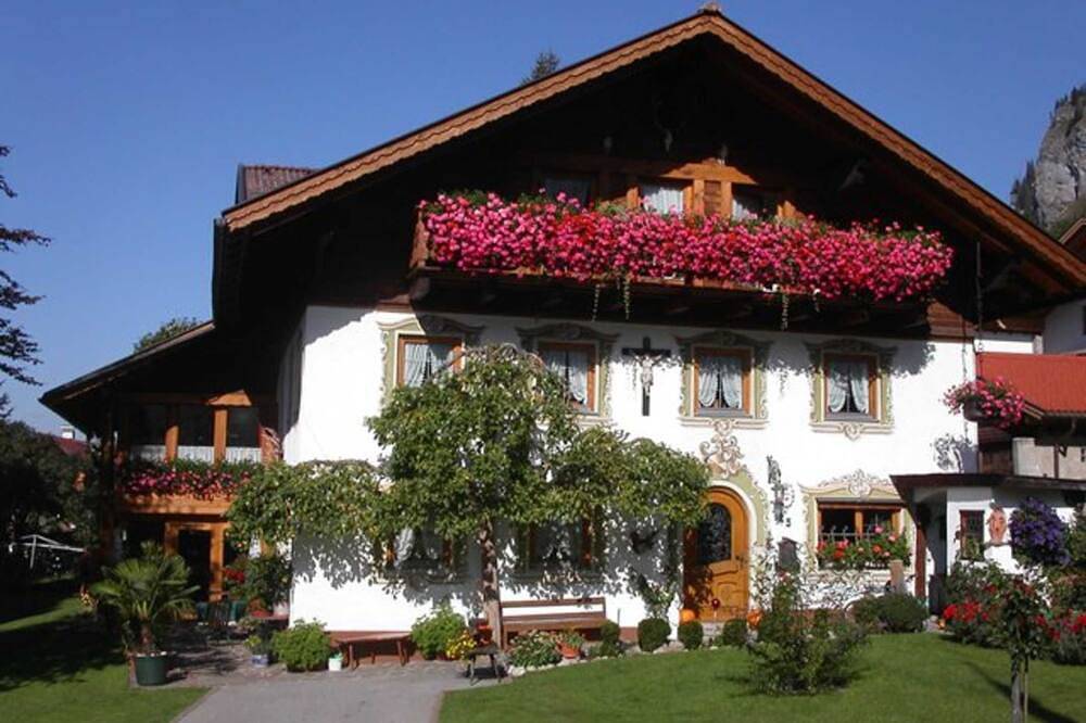 Ganze Wohnung, Ferienwohnung Wildschütz 1 - Försterhof in Nesselwängle, Außerfern