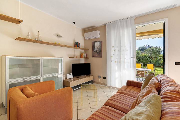 Entire apartment, La Casa Di Freddy Apartment with Sea View and Private Garage Included in Loano, Riviera di Ponente