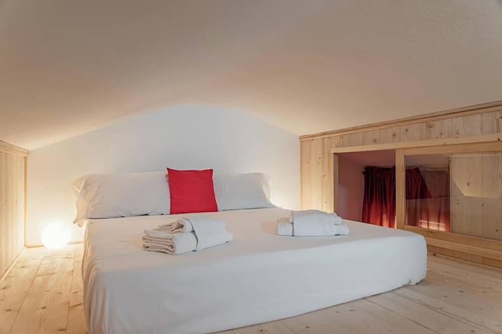 Appartamento intero, EnJoy Home - Mansarda con terrazza in zona centro/ospedali in Padova, Provincia di Padova