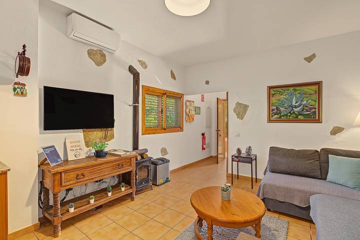 'Respira by CanariApartment' - Retiro tranquilo en plena naturaleza, con Wi-Fi y aire acondicionado in Valsequillo de Gran Canaria, Gran Canaria Este