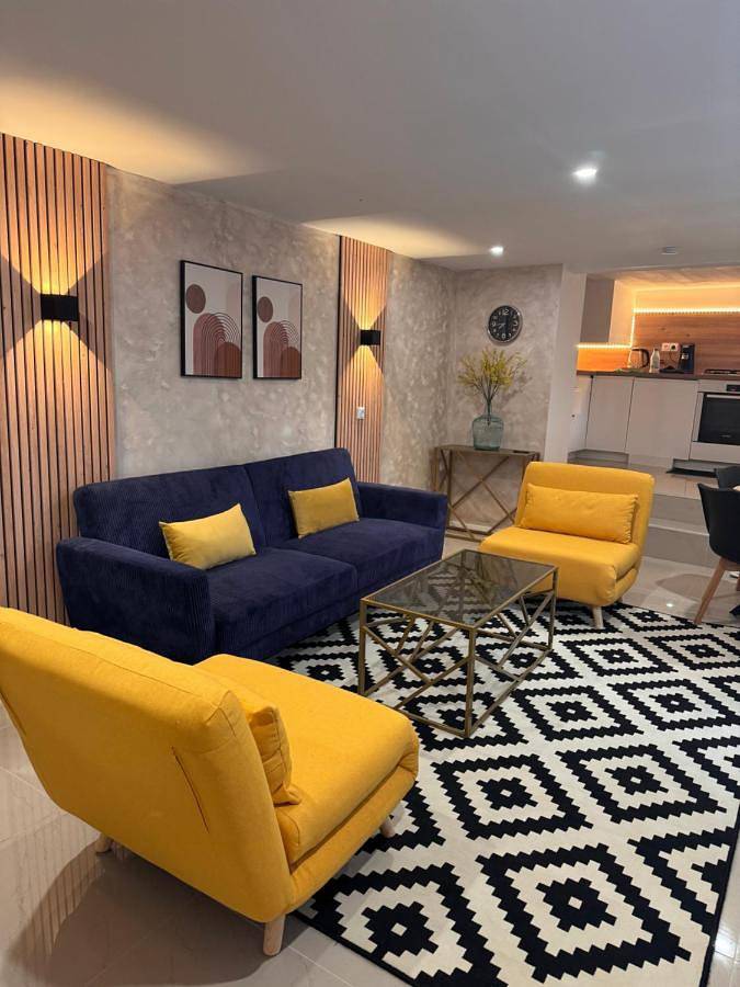 Gîte pour 5 personnes, avec terrasse et vue dans Champsevraine - 3