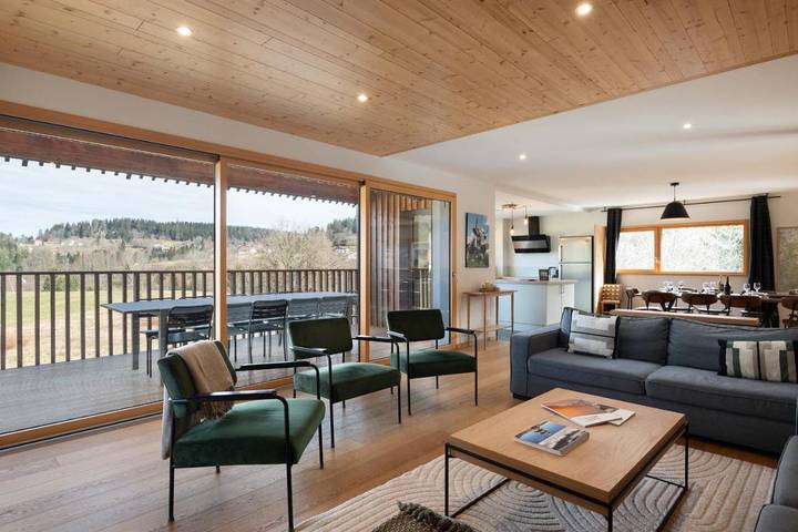 Chalet voor 13 personen, with sauna and tuin as well as whirlpool in de Vogezen