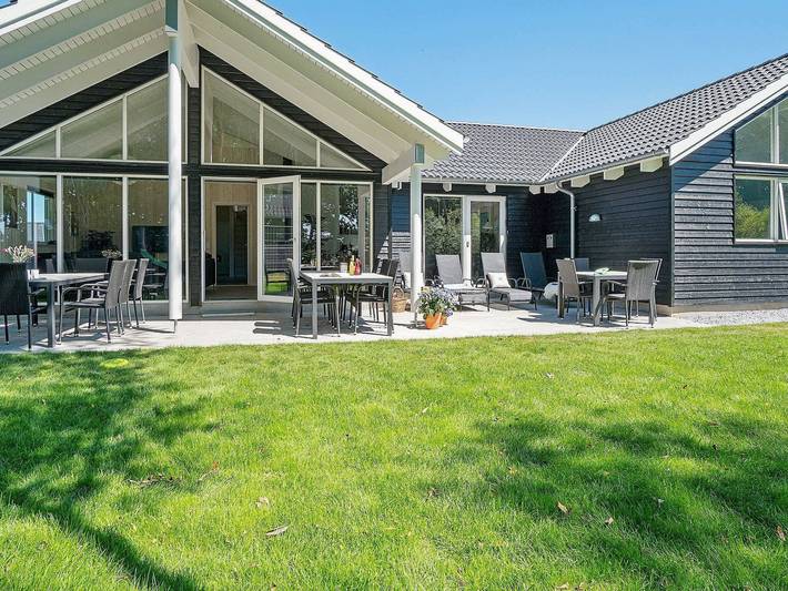 Ferienhaus für 18 Personen, mit Terrasse und Pool, mit Haustier in Kappeln