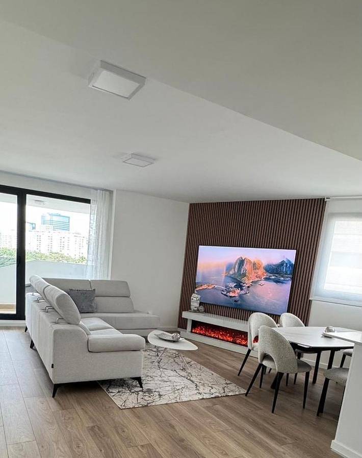 Ferienwohnung für 5 Personen, mit Pool und Balkon sowie Ausblick in Valencia - 3