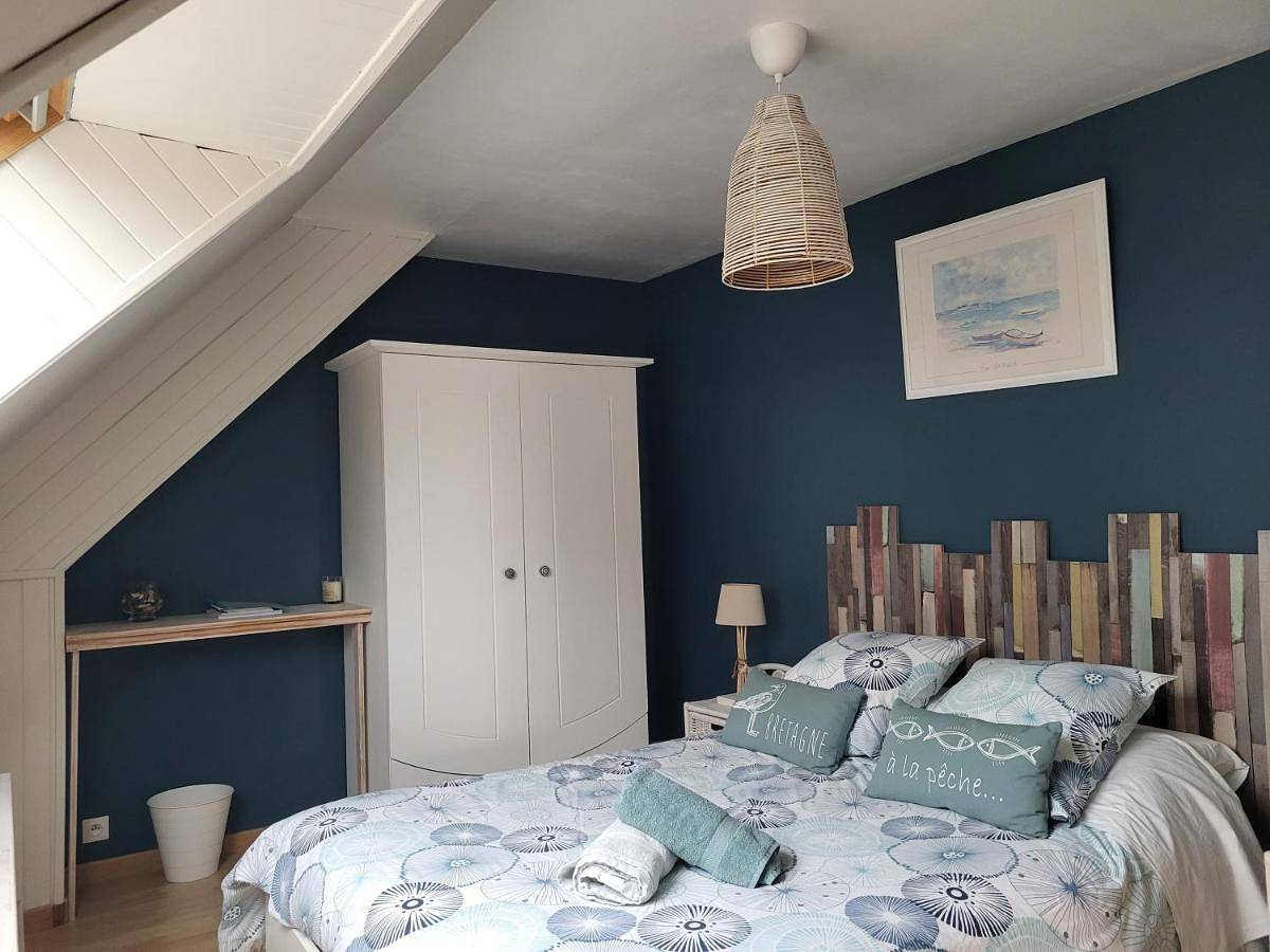 Double Room in Ambon, Côte des Mégalithes