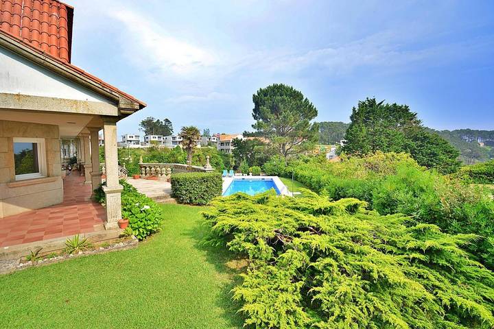 Casa rural para 15 personas, con Balcón y Jacuzzi además de Terraza y Jardín en Sanxenxo - 4