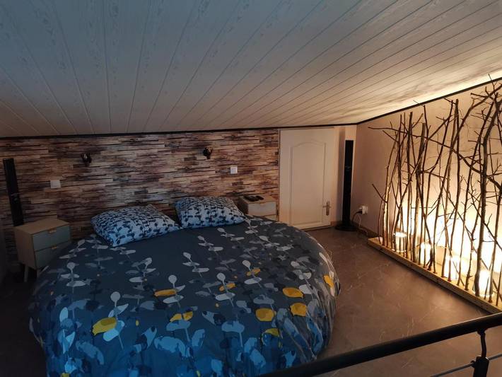 Gîte pour 2 personnes, avec terrasse et sauna dans Goux-les-Usiers