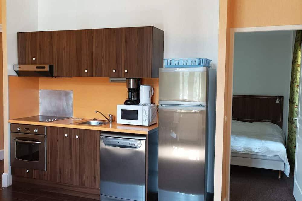 Entire apartment, Wifi, 3rd floor, swimming pool, sauna, parking, tv, 35m², Pra Loup in Jausiers, Mercantour National Park