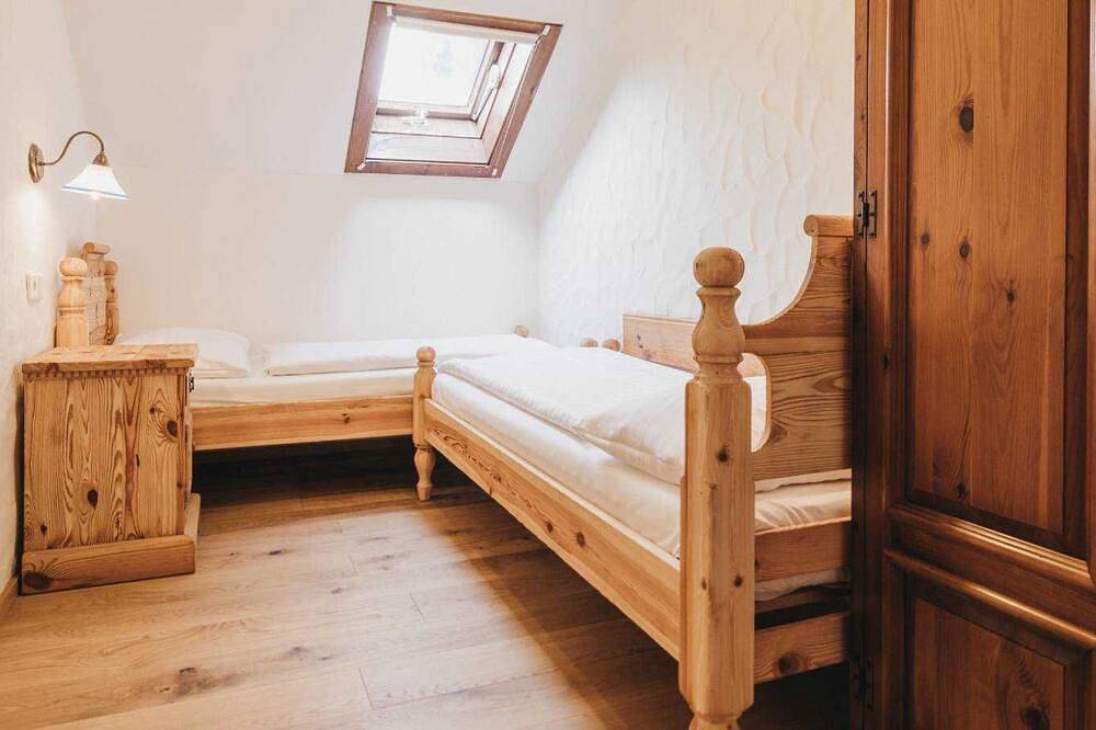 Appartement Schwindelfrei - Naturel Hoteldorf Schönleitn in Karawanken und Bachergebirge, Finkenstein am Faaker See