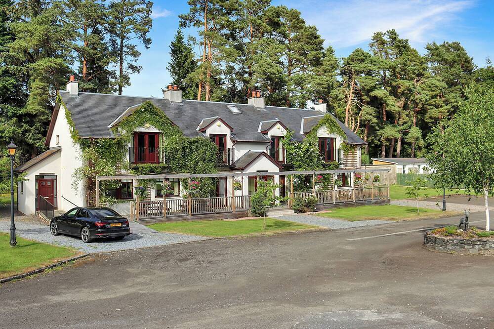 Log Cabin for 6 People in Pitlochry, Cairngorms National Park