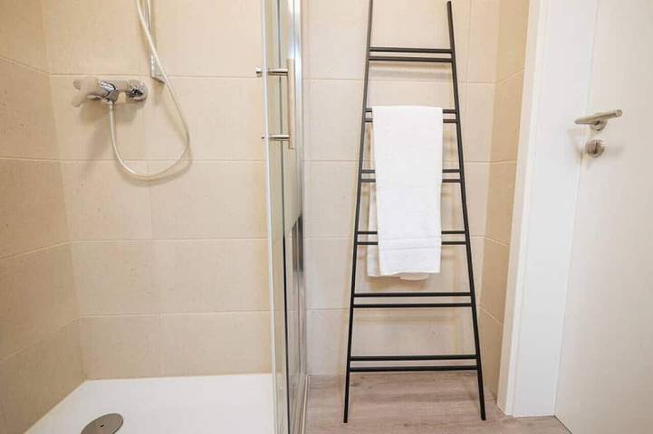 Ganze Wohnung, Noble Suite mit perfektem Wohn- und Arbeitskomfort in Gießen, Landkreis Gießen