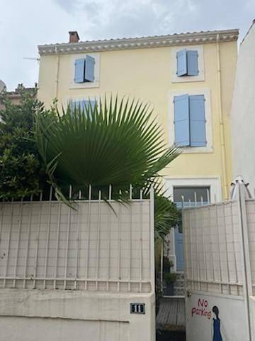 Gîte pour 2 personnes, avec terrasse ainsi que vue et jardin à Ouveillan - 2