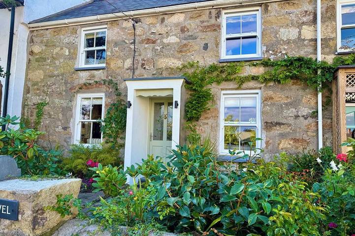 Holiday rental for 6 people, with garden and terrace in Llanbedrog