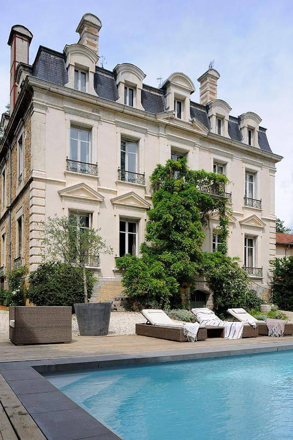 Maison de vacances pour 12 personnes, avec Balcon et Terrasse ainsi que Jardin et Piscine à Collonges-au-Mont-d'Or