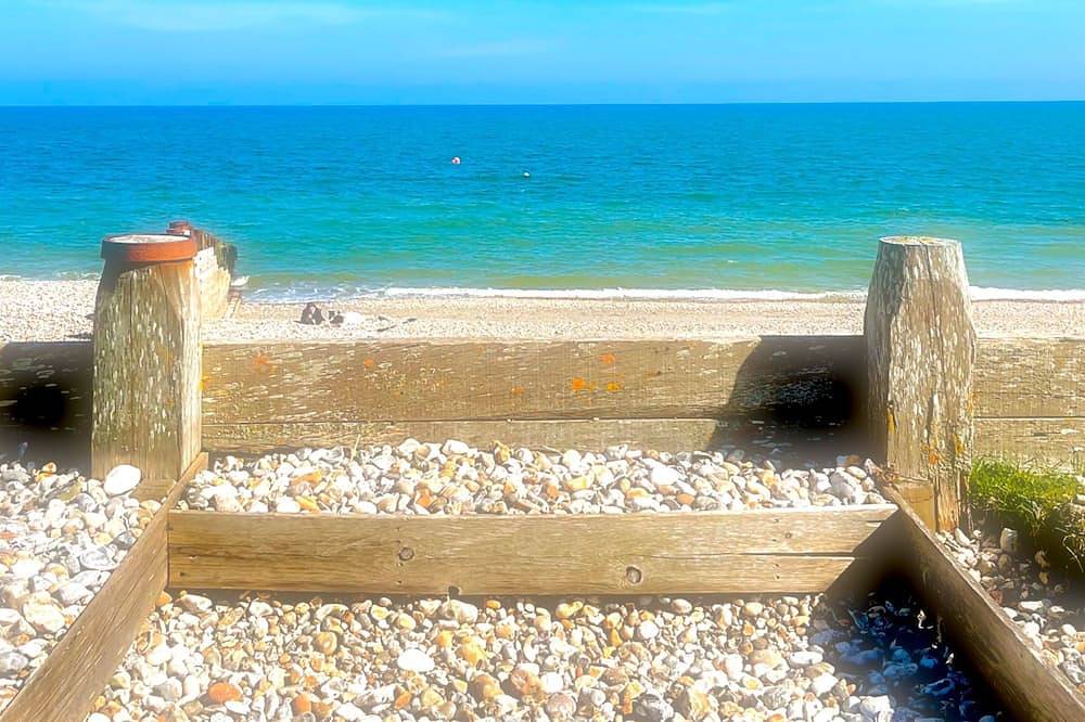 Beach House for 10 People in Selsey, West Sussex