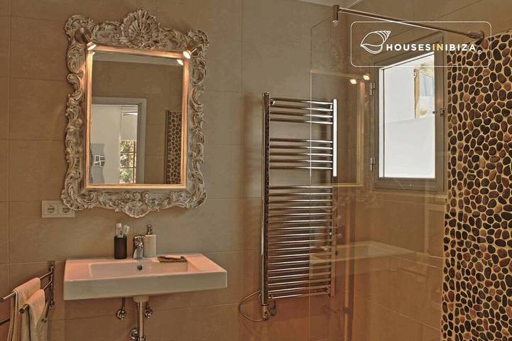 Location de vacances pour 6 personnes, avec jardin et terrasse à Cala Llonga - 4