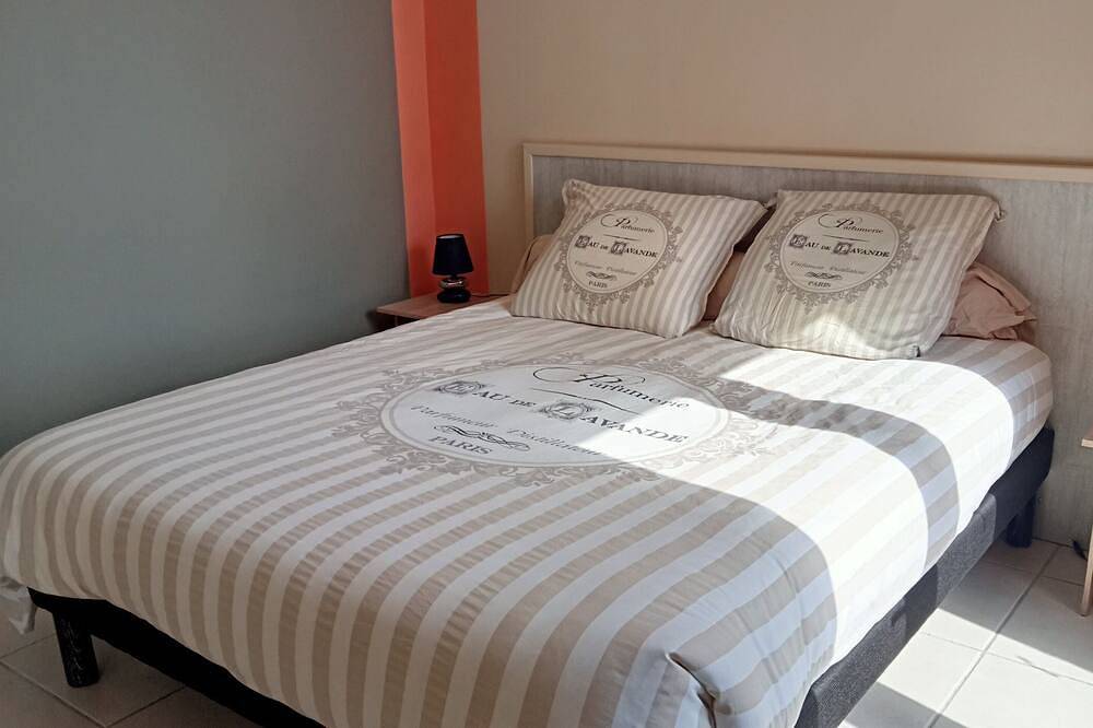 Villa Jillo in Collias, Nimes region