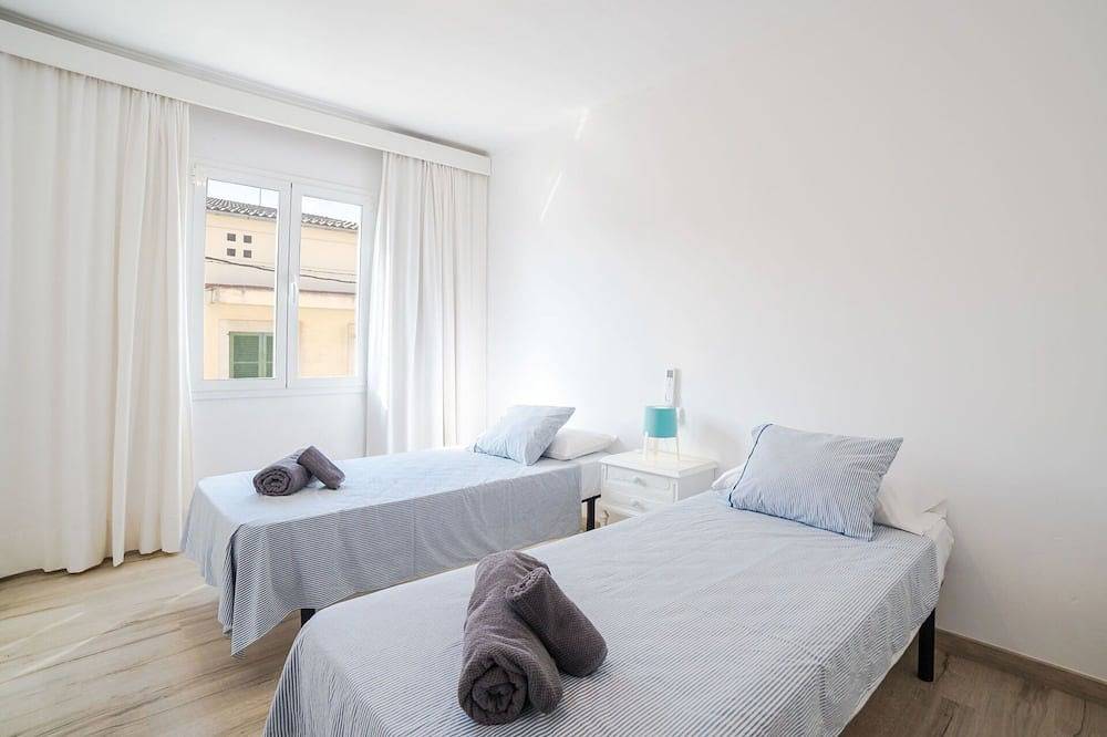 Apartamento entero, Hermoso apartamento para 6 personas con Wifi, A/C, Tv y patio in Binisalem, Interior de Mallorca