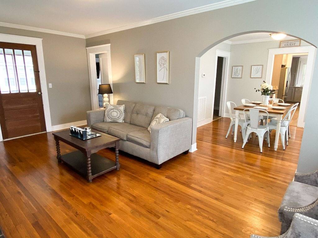 The Nest: A Comforting Southern Retreat. 2 miles from the University of Al. in Tuscaloosa County