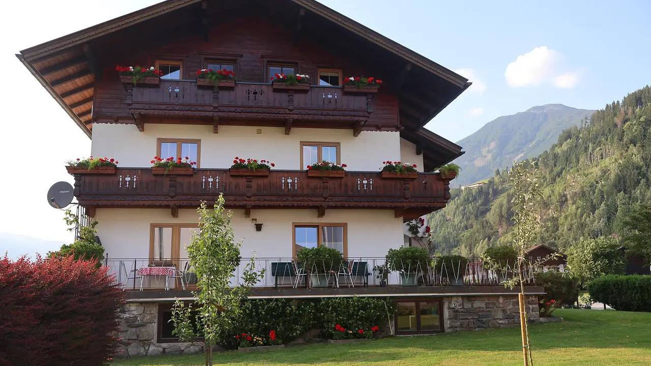 Geheel vakantieappartement, Vakantieappartement voor 5 personen met balkon in Stumm, Ski-Optimal Hochzillertal