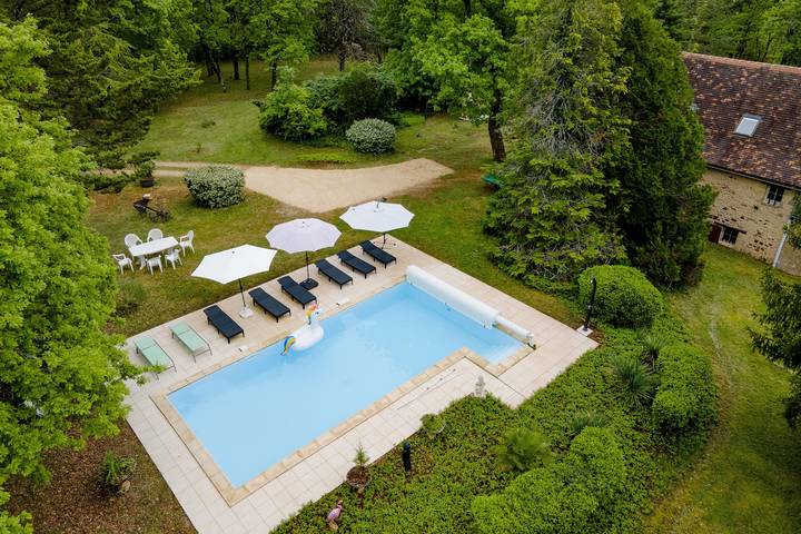 Location de vacances pour 7 personnes, avec jardin, animaux acceptés à Paunat
