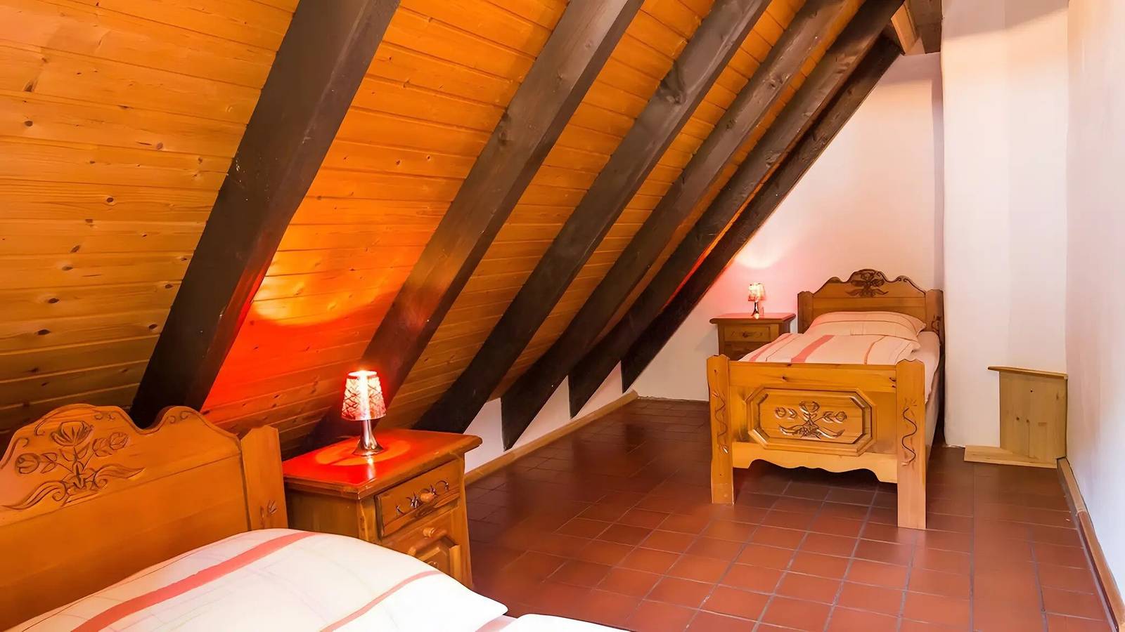 Ganze Wohnung, Apartment 'Ferienhof Hohe' mit Gemeinschaftspool, Garten und Wlan in Hiltpoltstein, Frankenalb