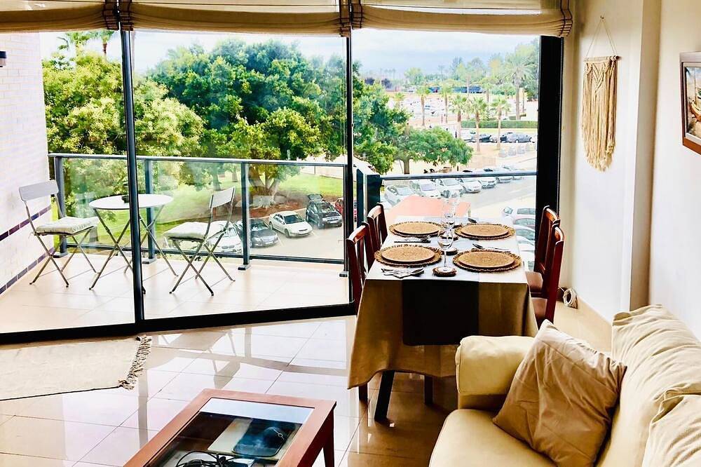 Apartamento entero, Vista Alegre. Views to Port, Park and Beaches in Tierras del Ebro, Delta del Ebro