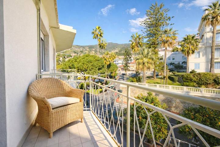 Gîte pour 3 personnes, avec balcon et vue dans Ospedaletti