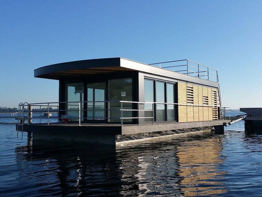 Hausboot mit 2 Schlafzimmer in Bitterfeld, Bitterfeld-Wolfen
