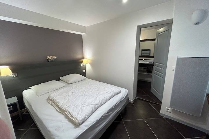 Gîte pour 4 personnes, avec jardin ainsi que jacuzzi et terrasse, animaux acceptés à Thonon-les-Bains - 2