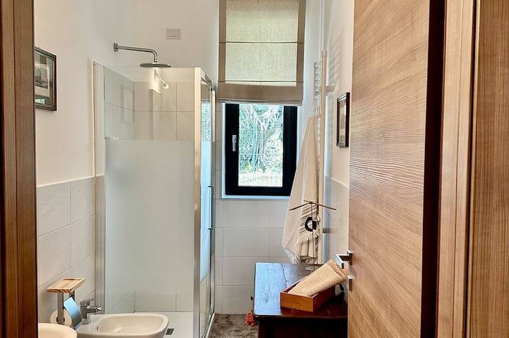 Lake and mountain view house - with private garage in Iseo, Commune de Iseo