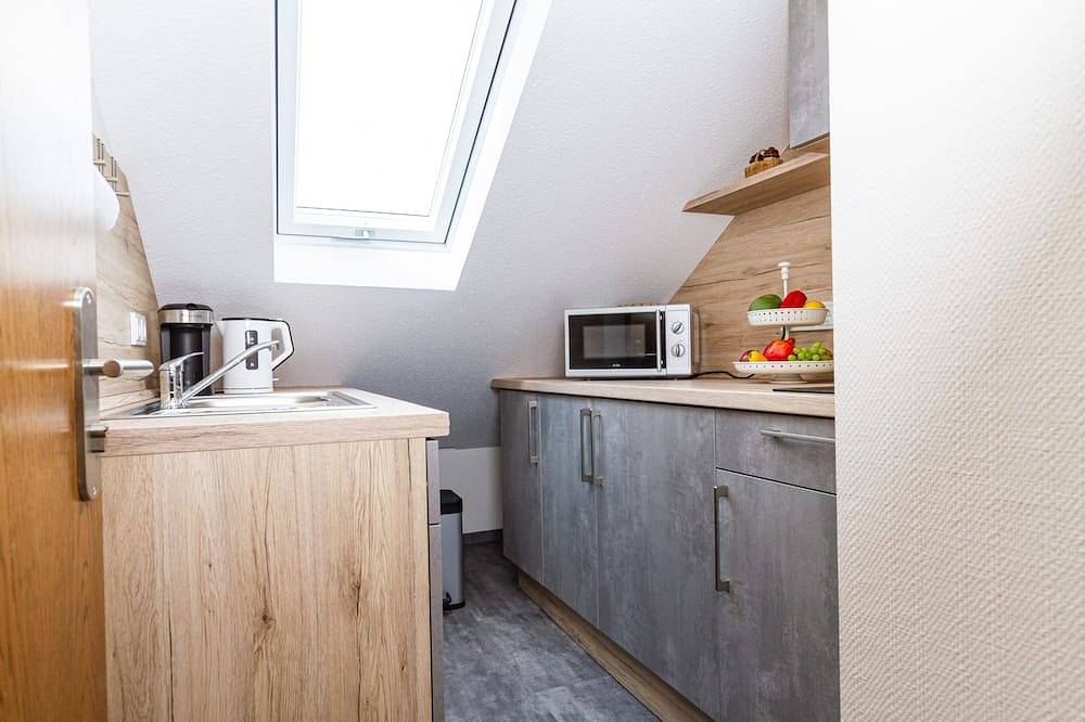 Ganze Wohnung, Apartment mit 3 Schlafräumen + Küche in Hünfeld, Rhön-Hessen
