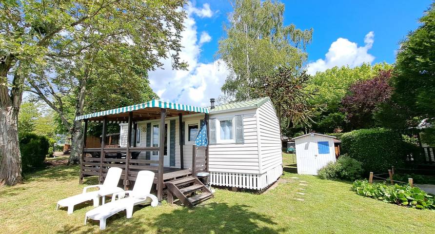 Mobil home pour 4 personnes, avec terrasse et piscine, animaux acceptés à Trogues