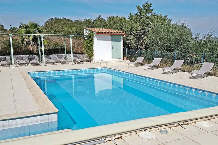 Maison de vacances pour 4 personnes, avec piscine ainsi que jacuzzi et jardin