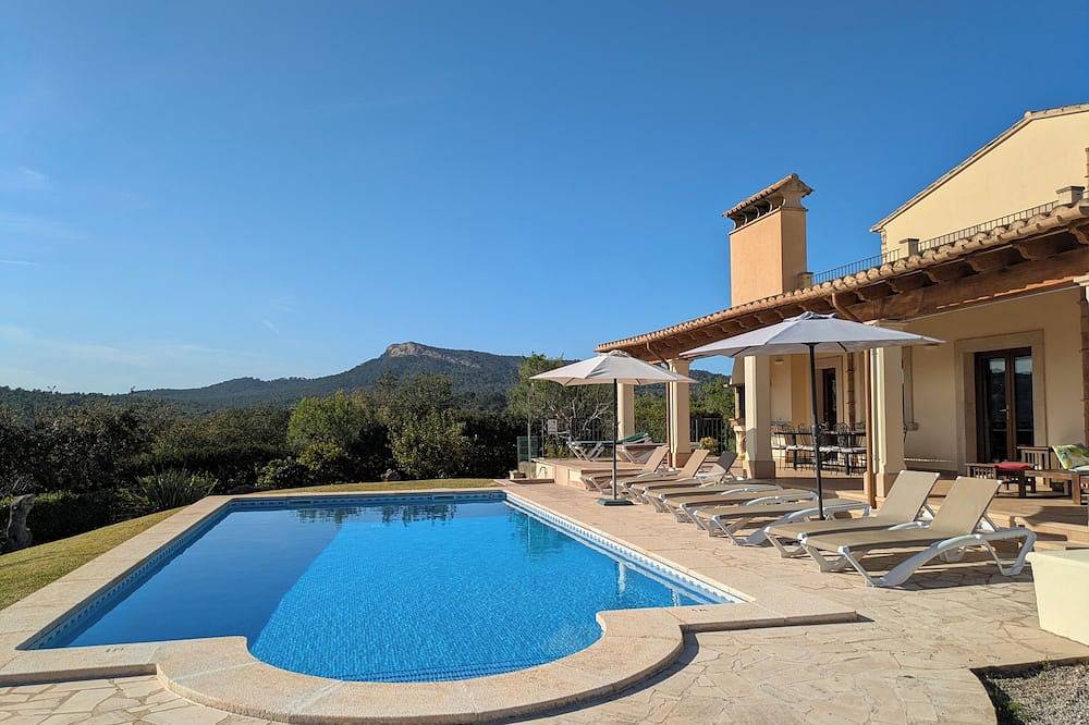 Mallorcan house with pool, garden, barbecue and WIFI near the beach in Manacor, Mallorca Osten