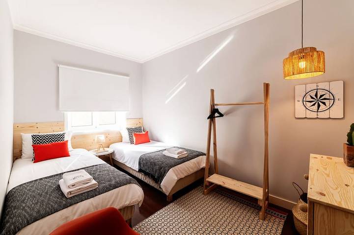 Location de vacances pour 10 personnes, avec terrasse et jacuzzi, animaux acceptés dans Cortegaça - 2