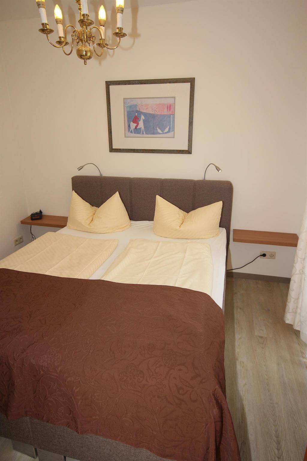 Geheel vakantieappartement, Ferienwohnungen Café Schneidewind in Bad Pyrmont, Weserbergland